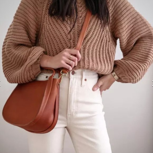 Madewell Handbags - Madewell Sydney Leather Crossbody Bag